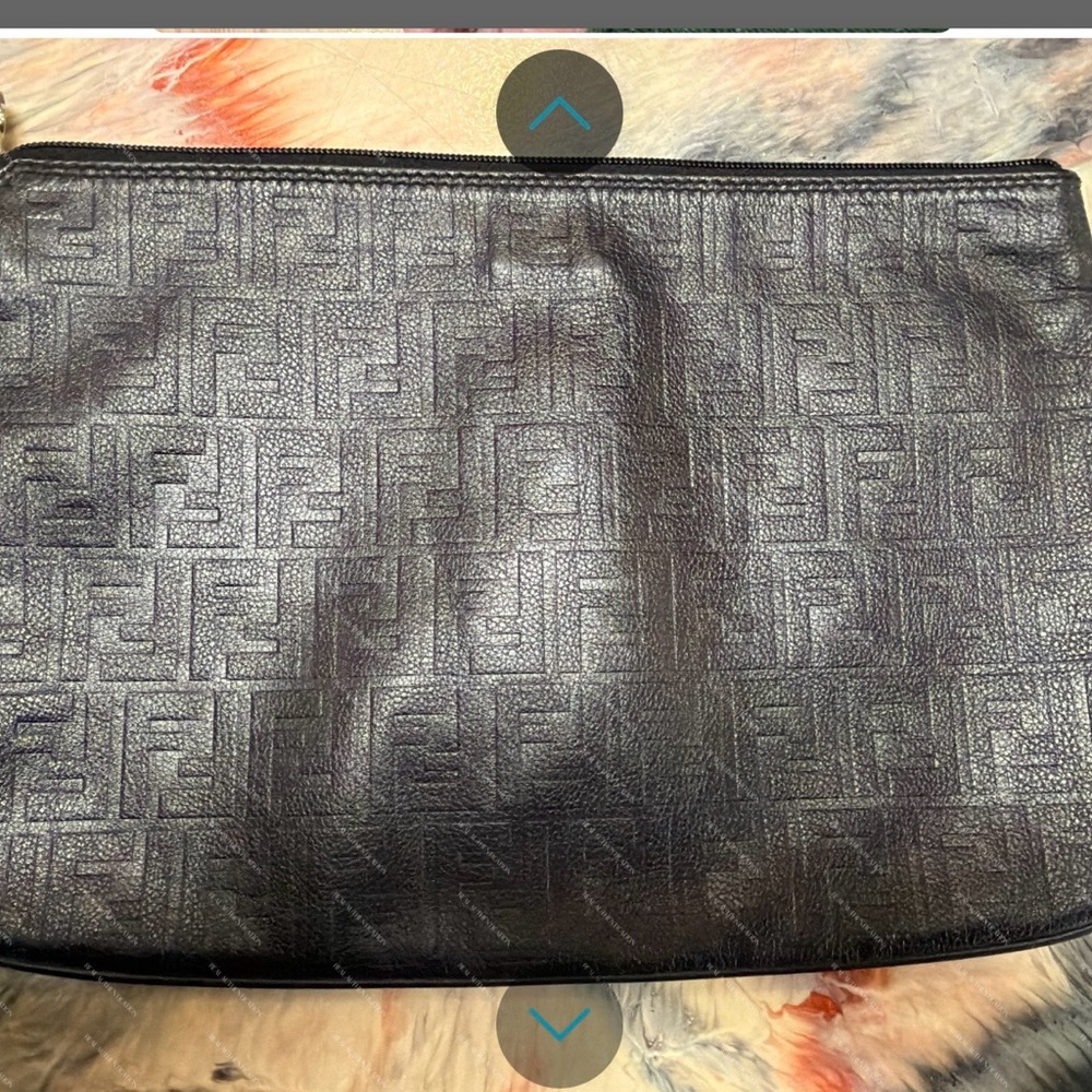 Vintage Fendi Embossed Black Leather Bag comes with COA - Picture 3 of 14